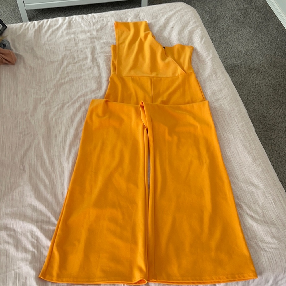 Wide leg jumpsuit